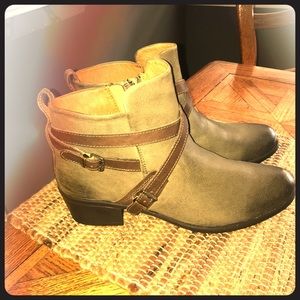 Bussola Green Boots never worn outside